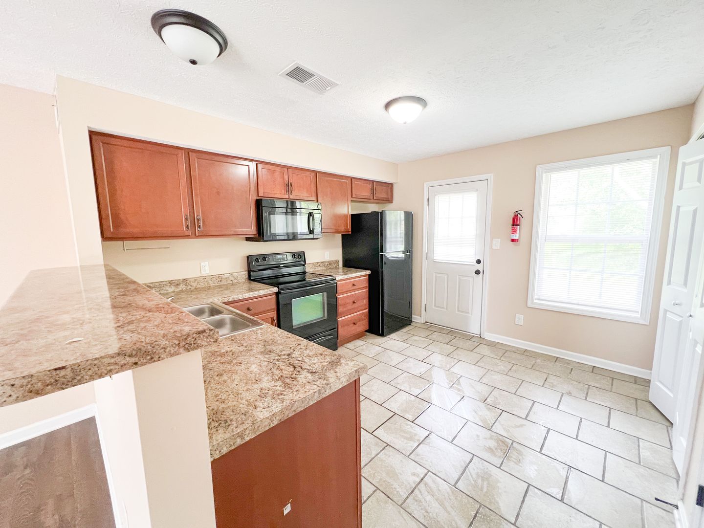 2 Bedroom 1.5 Bathroom Townhome!!!
