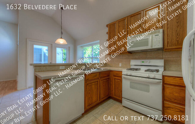 1632 BELVEDERE PL