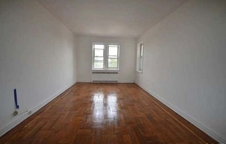 1 bed, 1 bath, $2,400, Unit 3L