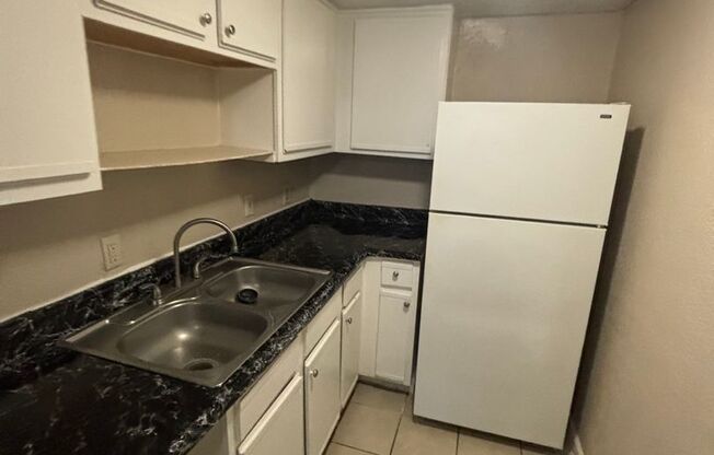 1 bed, 1 bath, 725 sqft, $1,350, Unit 1028