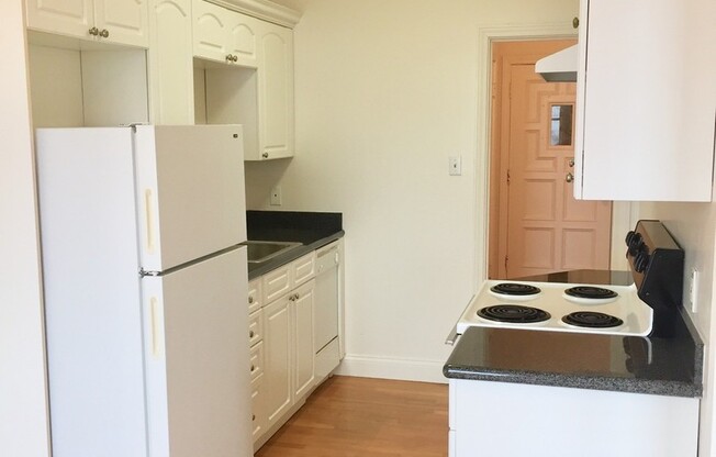 1 bed, 1 bath, 1,129 sqft, $3,800, Unit 205