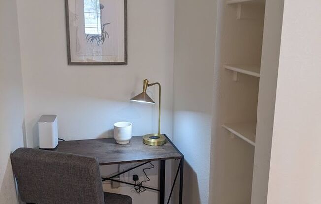 1 bed, 1 bath, 724 sqft, $1,650, Unit 5621 #101 Silverstone