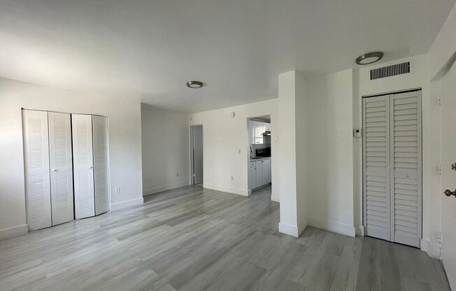 Studio, 1 bath, 400 sqft, $1,900, Unit 104