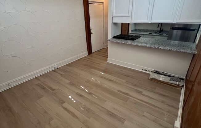 1 bed, 1 bath, 440 sqft, $960, Unit 100