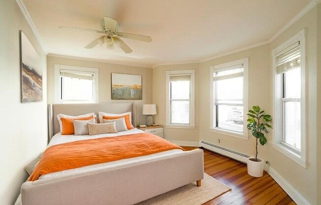 17 E MILTON RD
