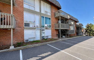 2 beds, 1 bath, 1,000 sqft, $1,395, Unit Unit 3