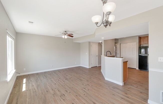 Charming 3 Bedroom 3 Bath Townhouse in Green Valley Ranch!