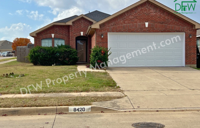 Charming 3-Bedroom Corner Home with Modern Features in Fort Worth