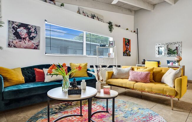 2 beds, 1 bath, 979 sqft, $1,850, Unit 135-3214