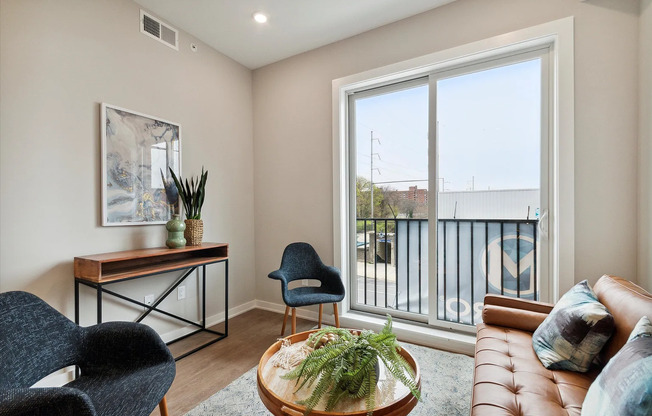 2 beds, 2 baths, 895 sqft, $2,150, Unit Unit 404