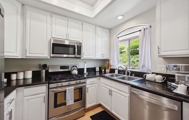 Stylish Laguna Niguel View Condo in Resort-Style Beach Community