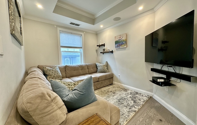 222 ROSLINDALE AVE