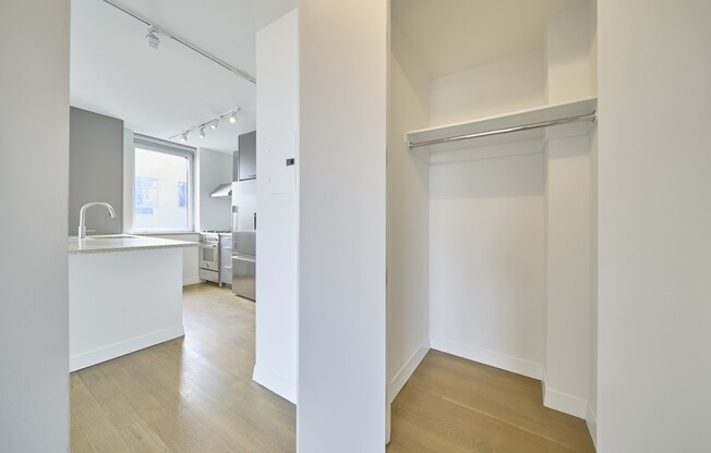 1 bed, 1 bath, 760 sqft, $7,250, Unit 1201