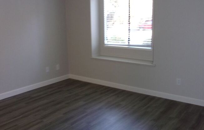 1 bed, 1 bath, 788 sqft, $1,675, Unit 43