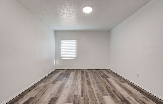 2 beds, 2 baths, 1,050 sqft, $899