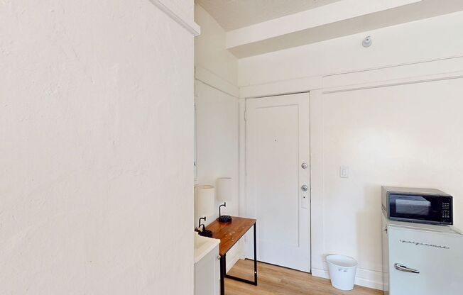 Studio, , 120 sqft, $1,150, Unit 3