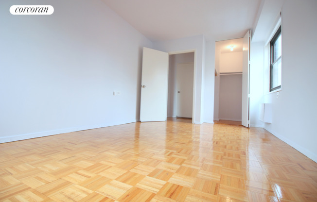 1 bed, 1 bath, $4,200, Unit 25B