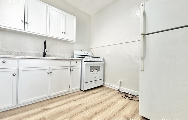 Studio, 1 bath, $1,095