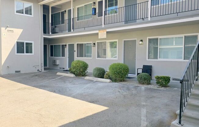 1 bed, 1 bath, $2,145, Unit 14707 Unit #7