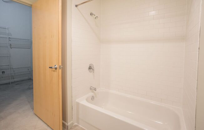 1 bed, 1 bath, 800 sqft, $1,525, Unit 1 Bed