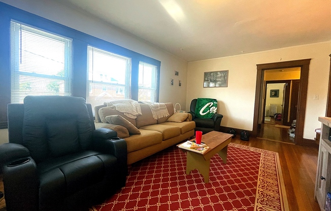 112 COLBORNE RD