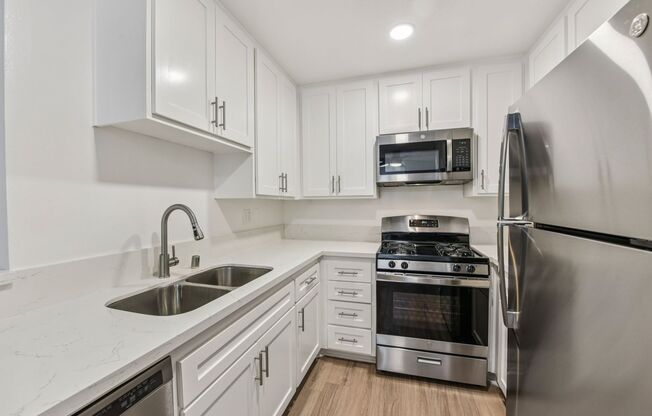 1 bed, 1 bath, 700 sqft, $1,798, Unit 202