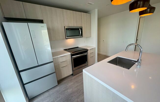 1 bed, 1 bath, 726 sqft, $2,630