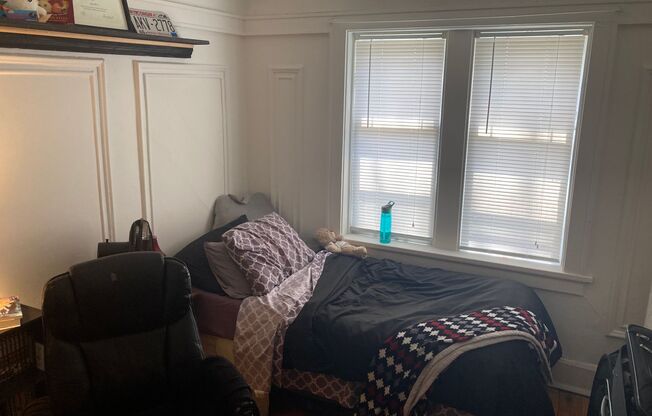 2 beds, 1 bath, 950 sqft, $1,135, Unit 20