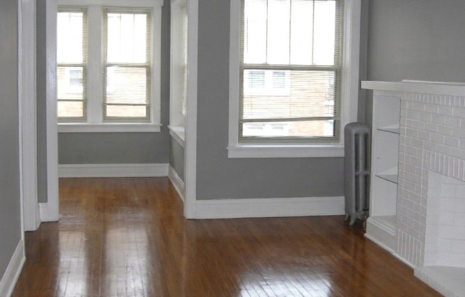 4871 N. Washtenaw Ave.