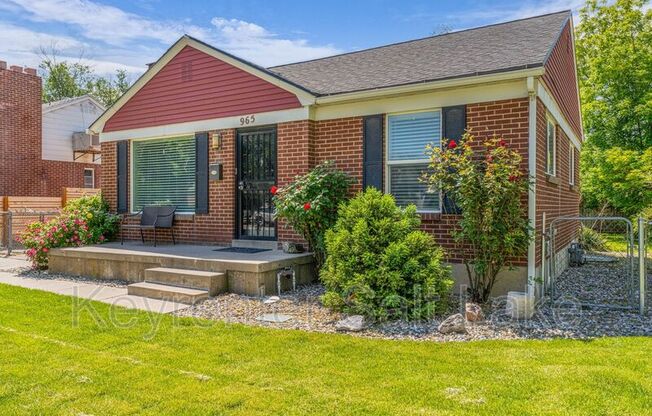 965 W MACFARLAND DR