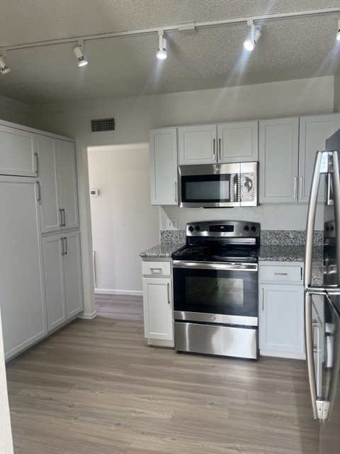 2x2 standard kitchen