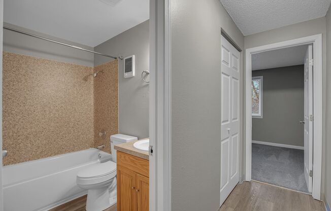 2 beds, 1 bath, 776 sqft, $1,450, Unit 307-034