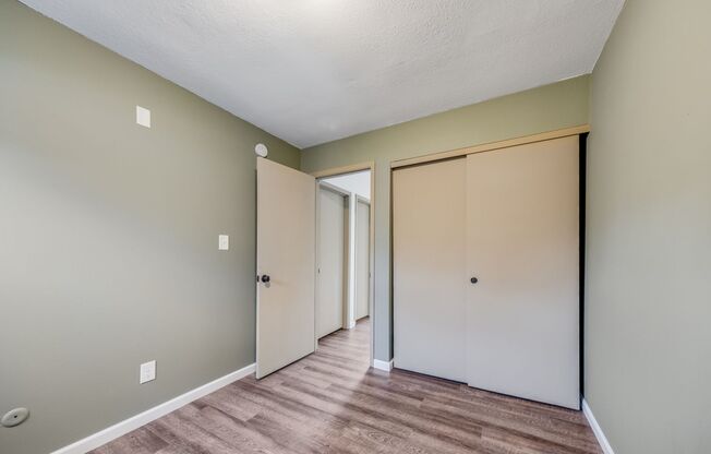 2 beds, 1 bath, $1,550, Unit A.