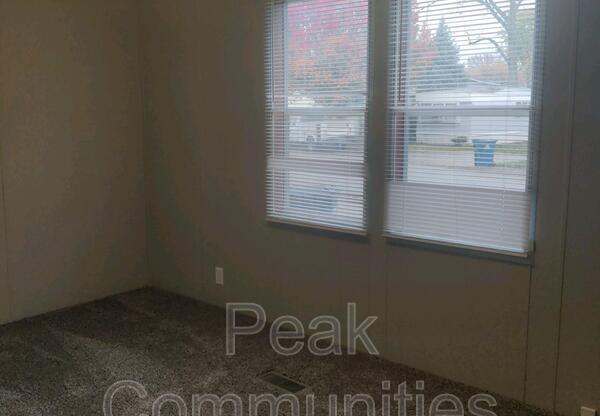 7370 CHINOOK CIR