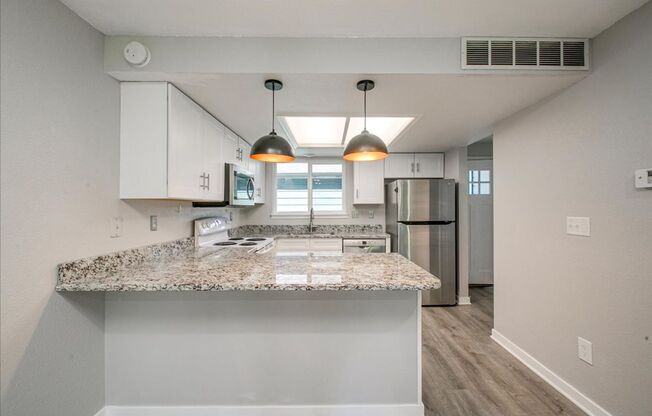 Bright & Stylish Townhome in the Heart of SE Boise