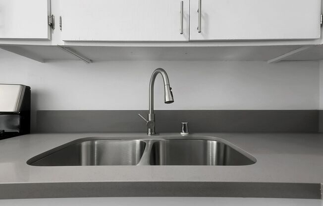 Studio, 1 bath, 615 sqft, $1,948, Unit 131