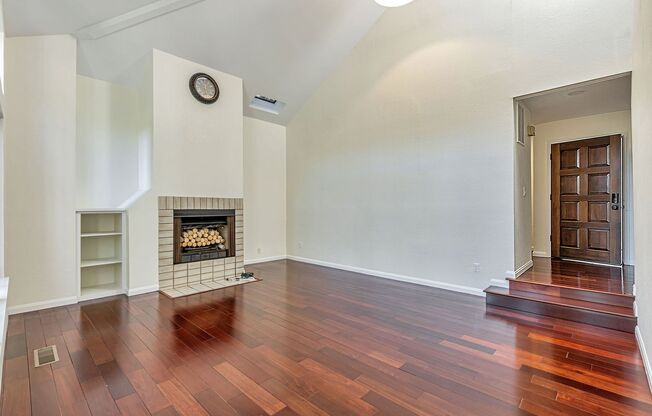 Beautiful Remodeled 3 Bedroom Townhome