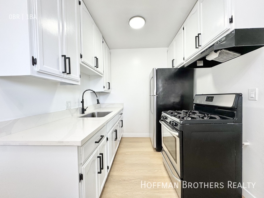 252 W ELM AVE