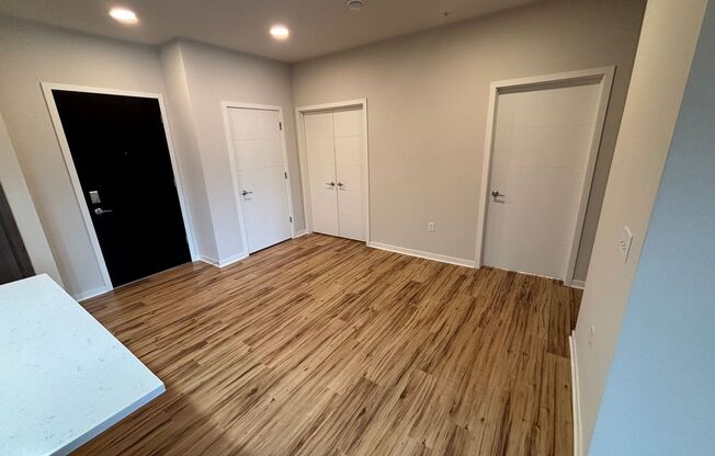 1 bed, 1 bath, 821 sqft, $1,685, Unit 10025-111