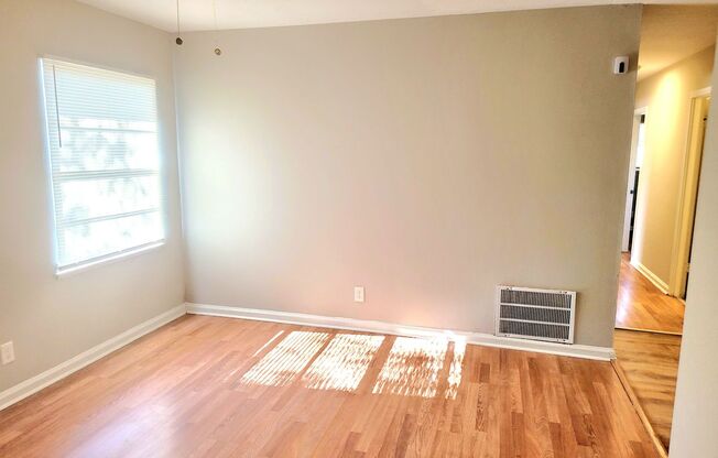 3 beds, 1 bath, $1,000