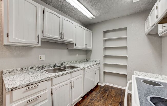 Recently renovated 2 Bedroom!
