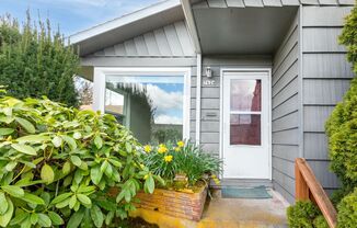 7624 NE Broadway (Jonesmore)