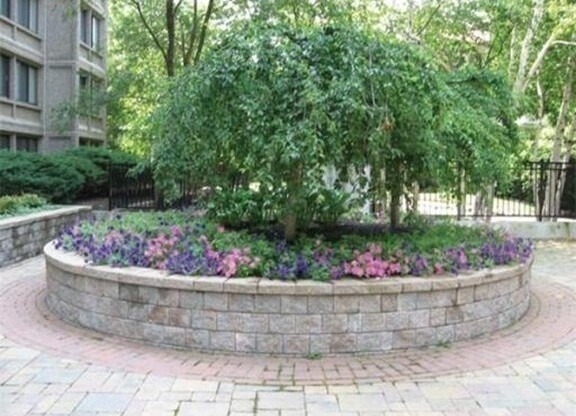 1 bed, 1 bath, 684 sqft, $3,050, Unit 420