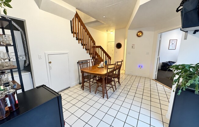 72 Euston Rd Apt 107