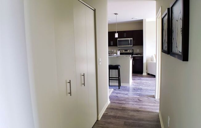 2 beds, 2 baths, 990 sqft, $2,025, Unit 222
