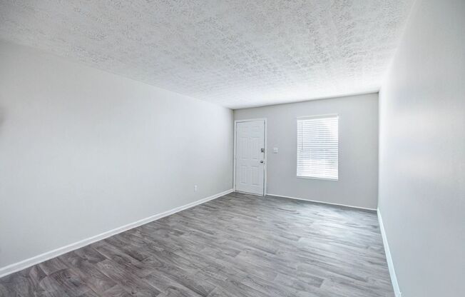 2 beds, 1 bath, 805 sqft, $1,100, Unit S251