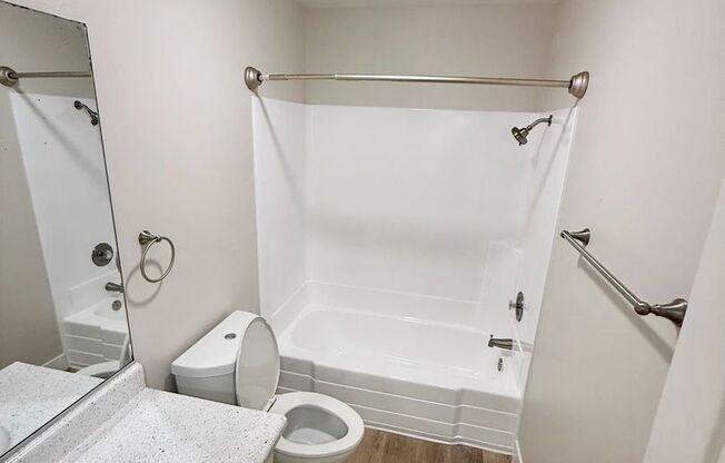 1 bed, 1 bath, 800 sqft, $2,150, Unit 4T