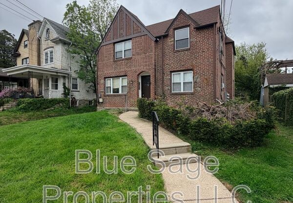 56 W ALBEMARLE AVE