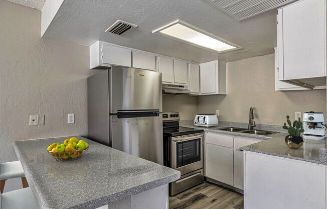 1 bed, 1 bath, 550 sqft, $925, Unit 302