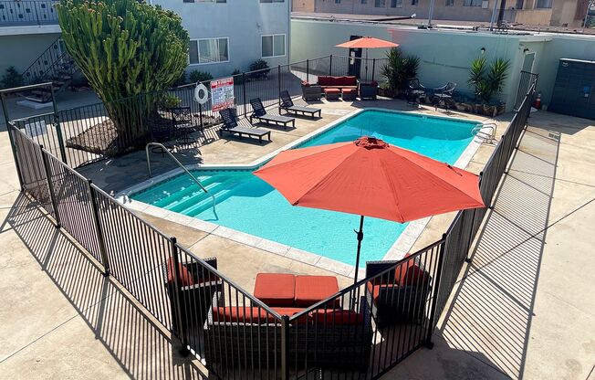 2 beds, 2 baths, 1,036 sqft, $2,300, Unit 4205 G